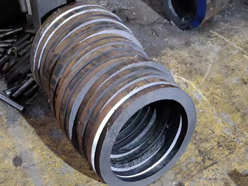 海城30CrMo无缝钢管切割